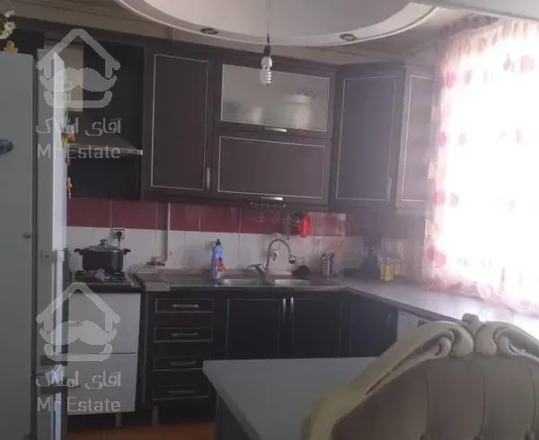 85 متری*شهرک بهارستان*