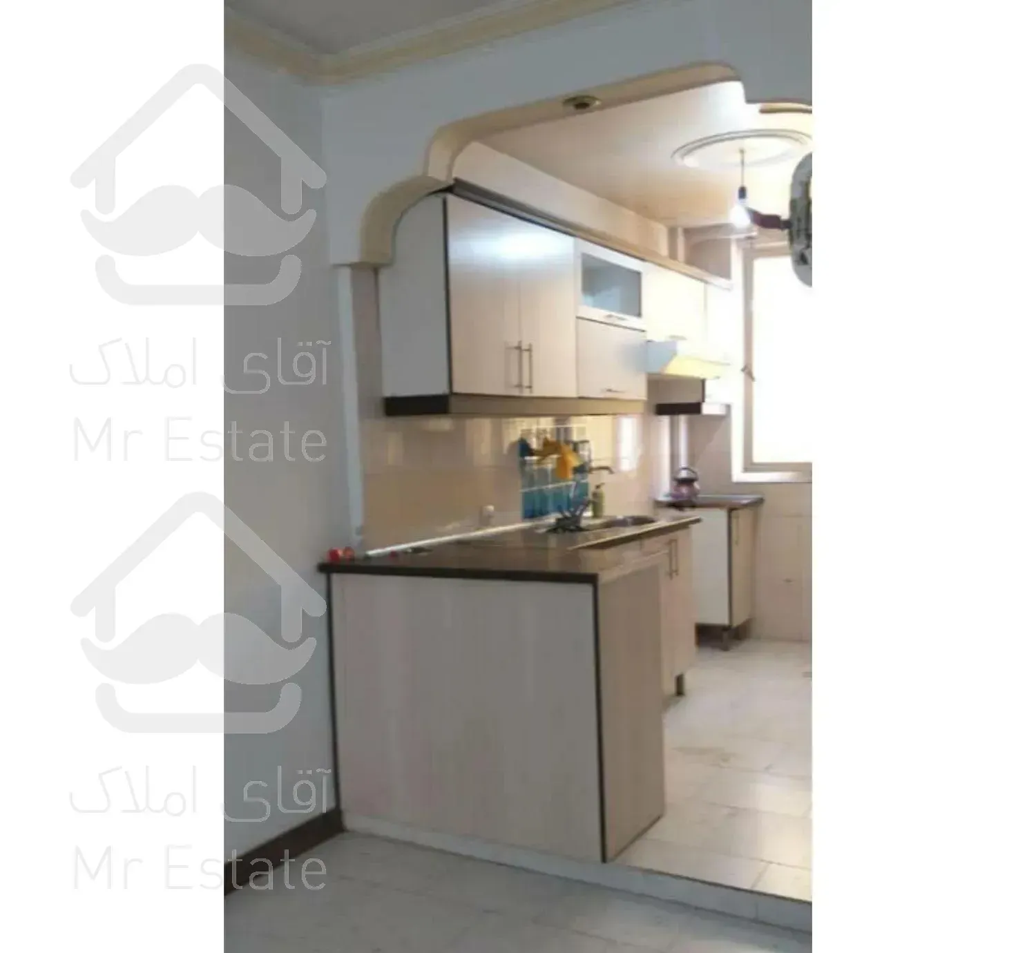 ۵۲مترتکواحدی/پارکینگ سندی/زینتی افخم/نیکنام