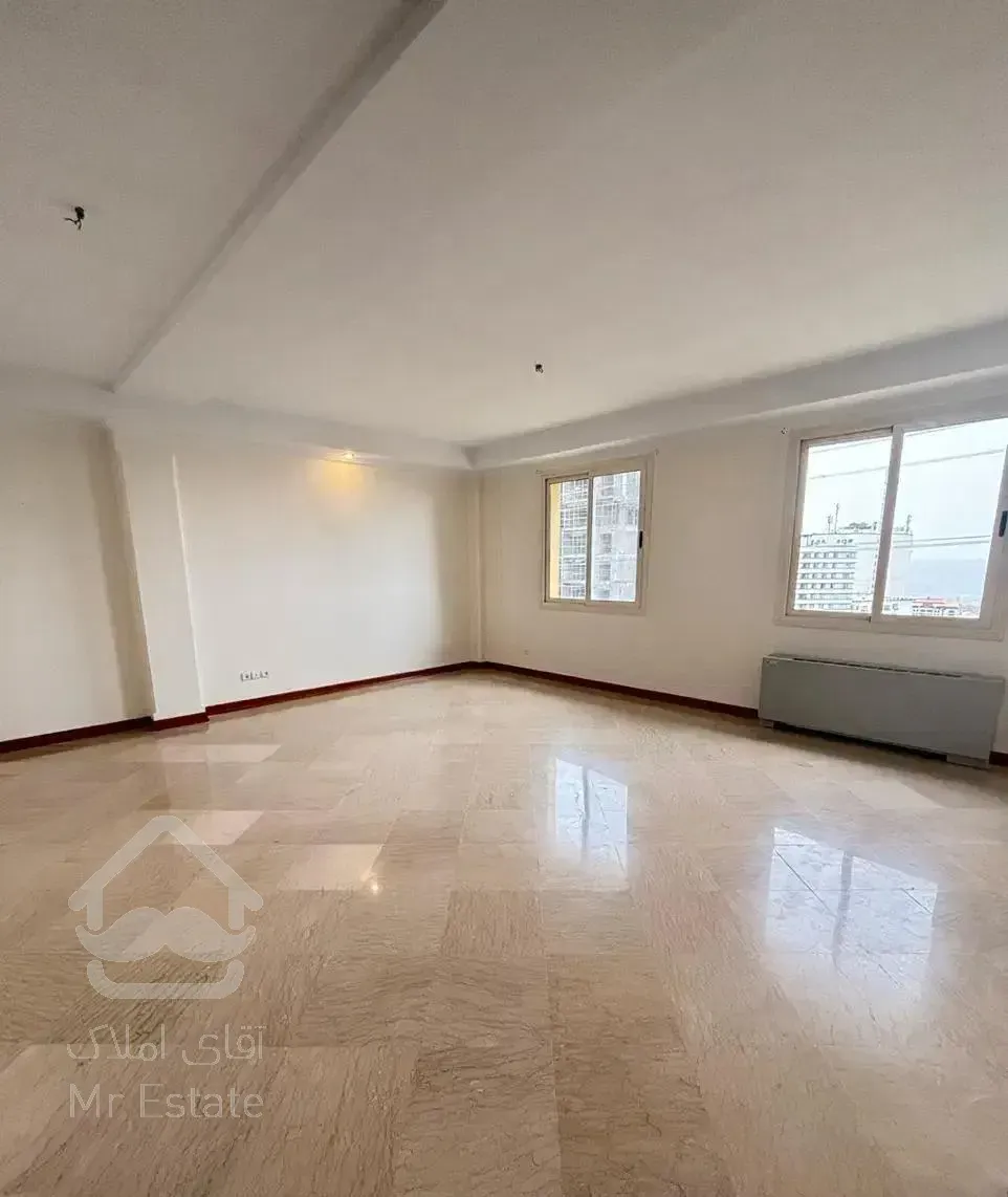 ۱۱۱متر شهرک لاله ویو دار