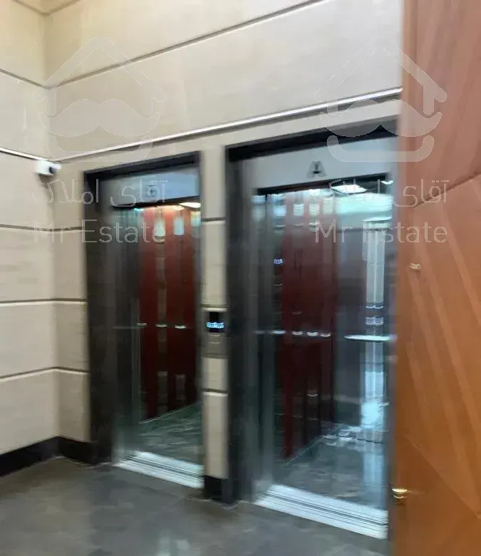 ۲۰۰ متر آپارتمان موقعیت اداری بر اصلی