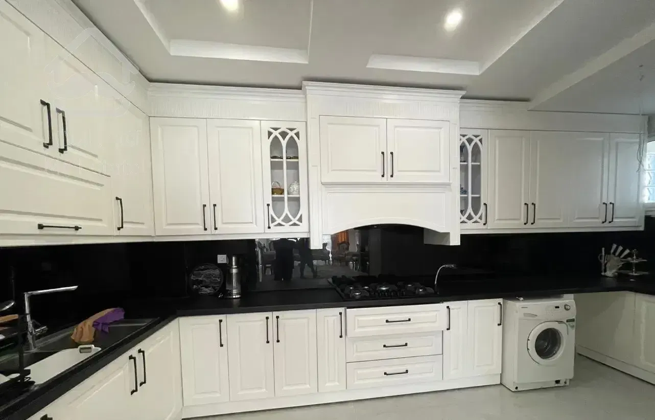 ۱۷۵متر/حاشیه حافظ/صفر/خوش نقشه/