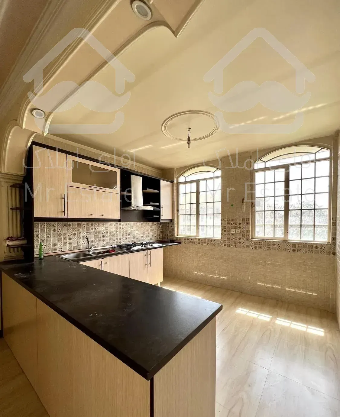 ۶۵ متر ۲ خواب / تکواحدی / بر میدان ۸