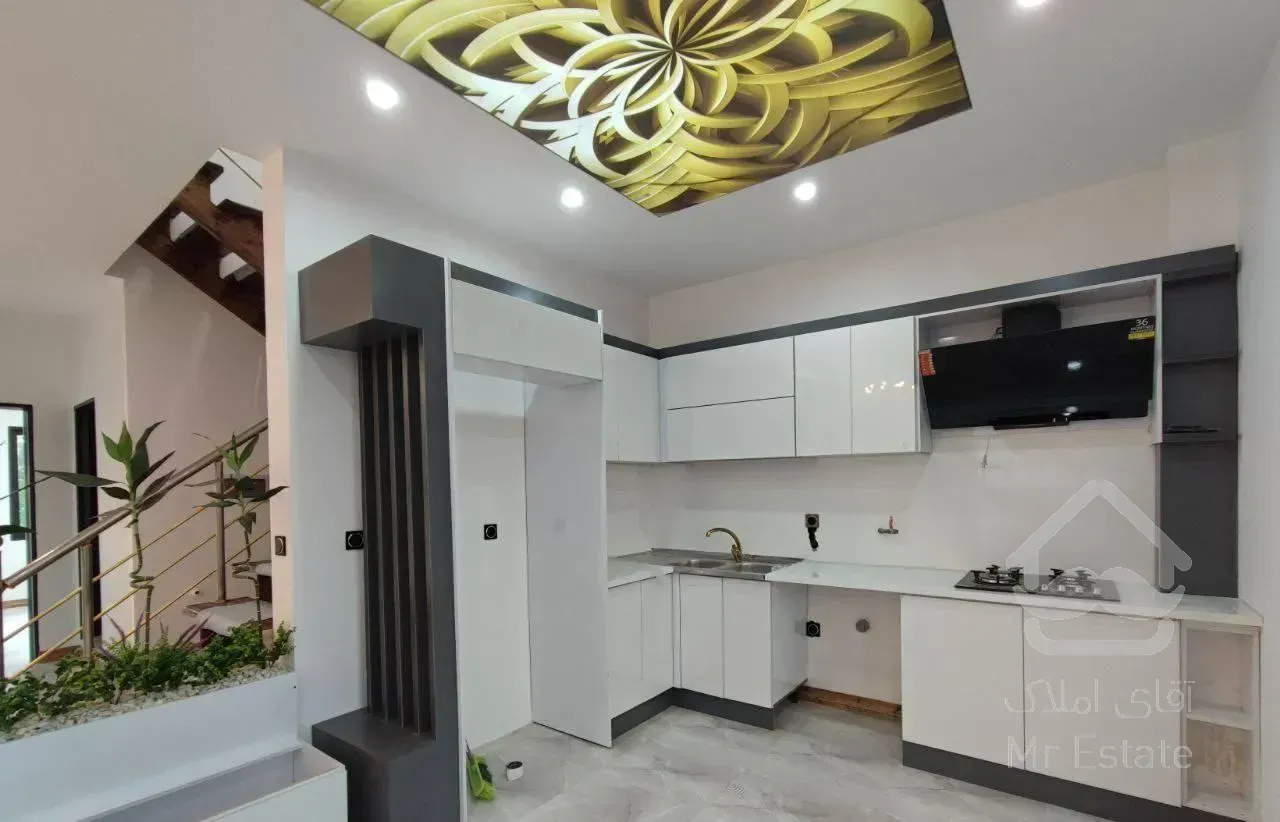 اقساطی*ویلانمامدرن۳۰۰متری/استخردار *سند‌ششدانگ