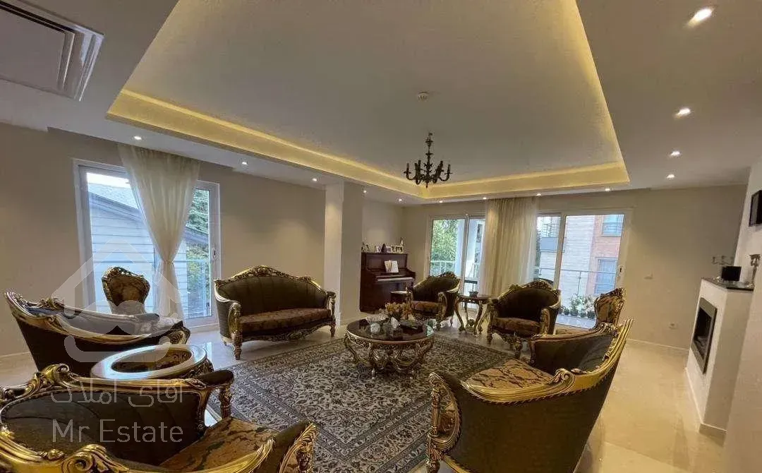 185متر 3خواب/سرتاسر نور/ لابی/10 ساله/تاپ  لوکیشن