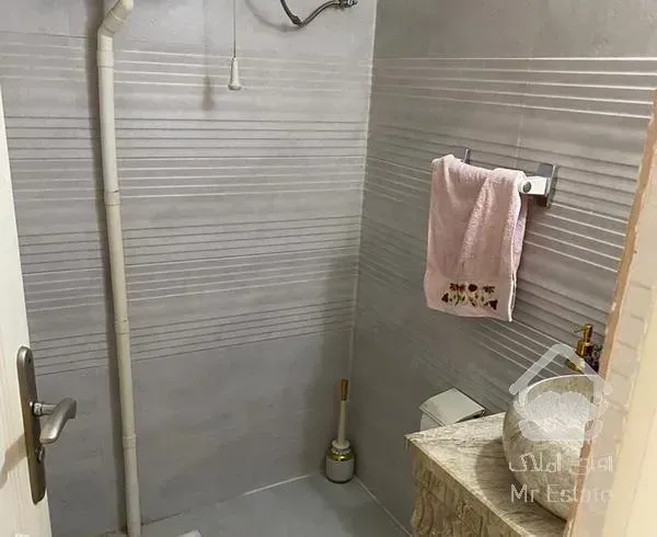 ۹۰ متر شمال کاشانی سالن پرده خور