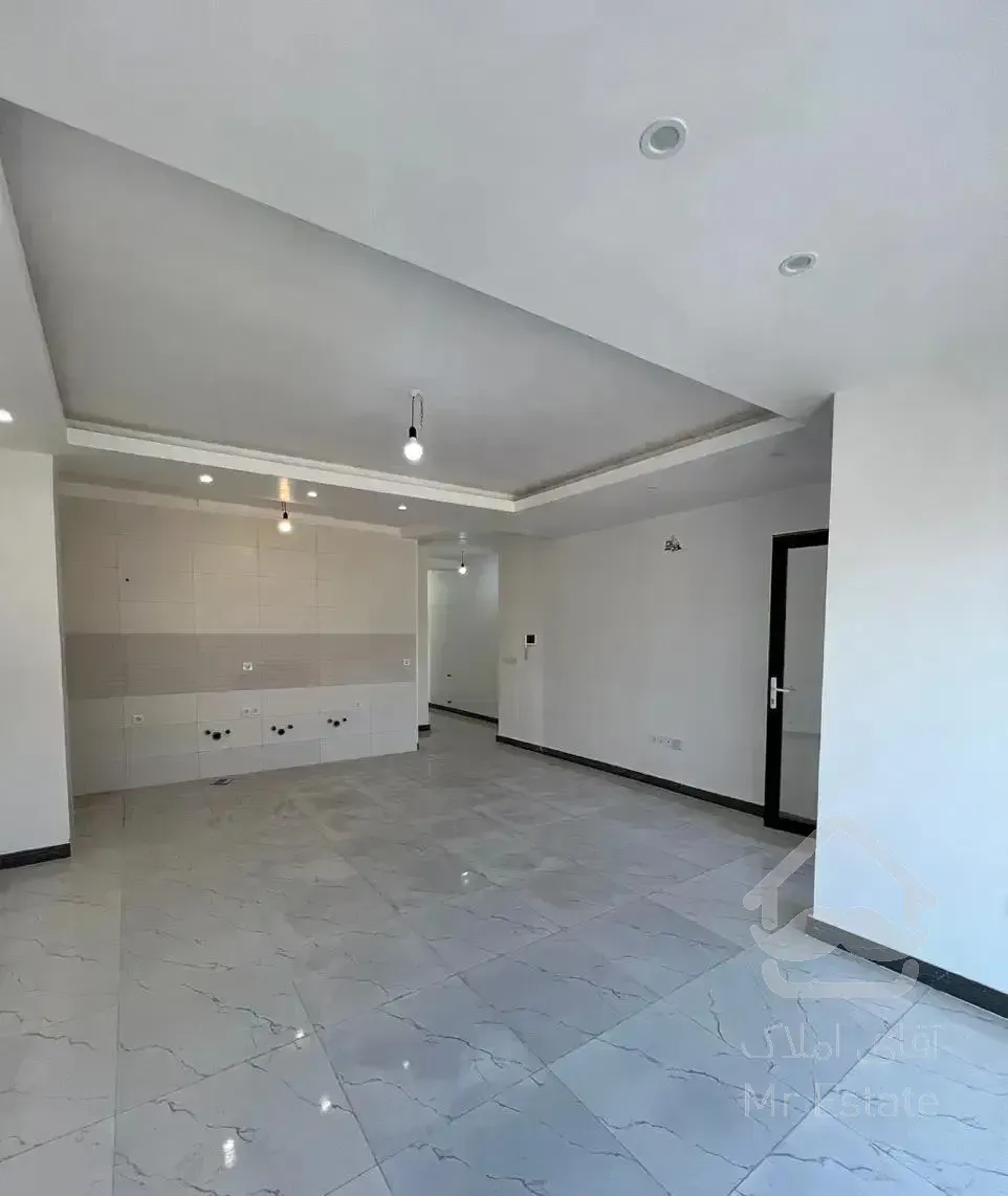 فروش واحد ۸۲ متری کلیدنخورده خوش نقشه در جمهوری