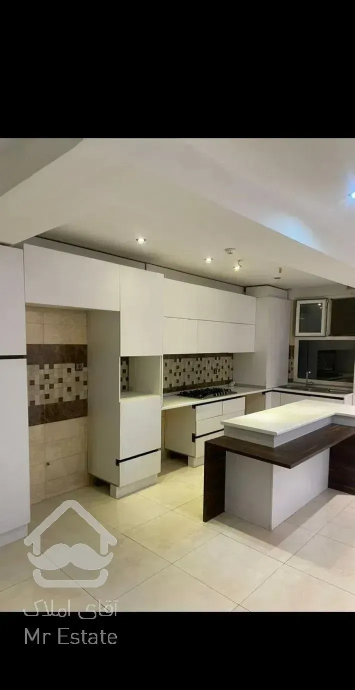 ۱۱۰متر / ۳ خواب / ۴ سال / فایل شخصی