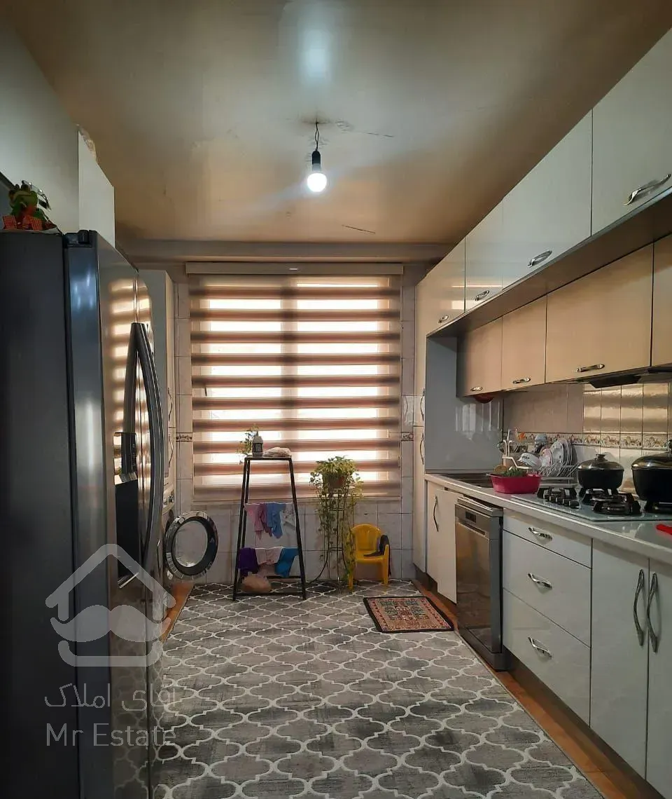 فروش آپارتمان ۸۱ متری ۲ خوابه طبقه ۲ در نازی‌آباد