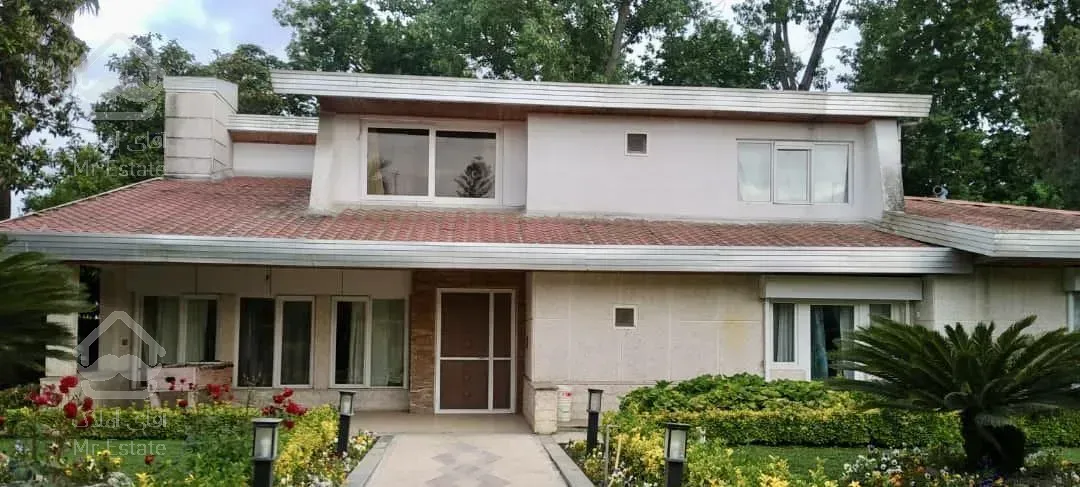 ویلا ٩٥٠ مترى بازسازى شده ٦ خواب در خزرشهرشمالى