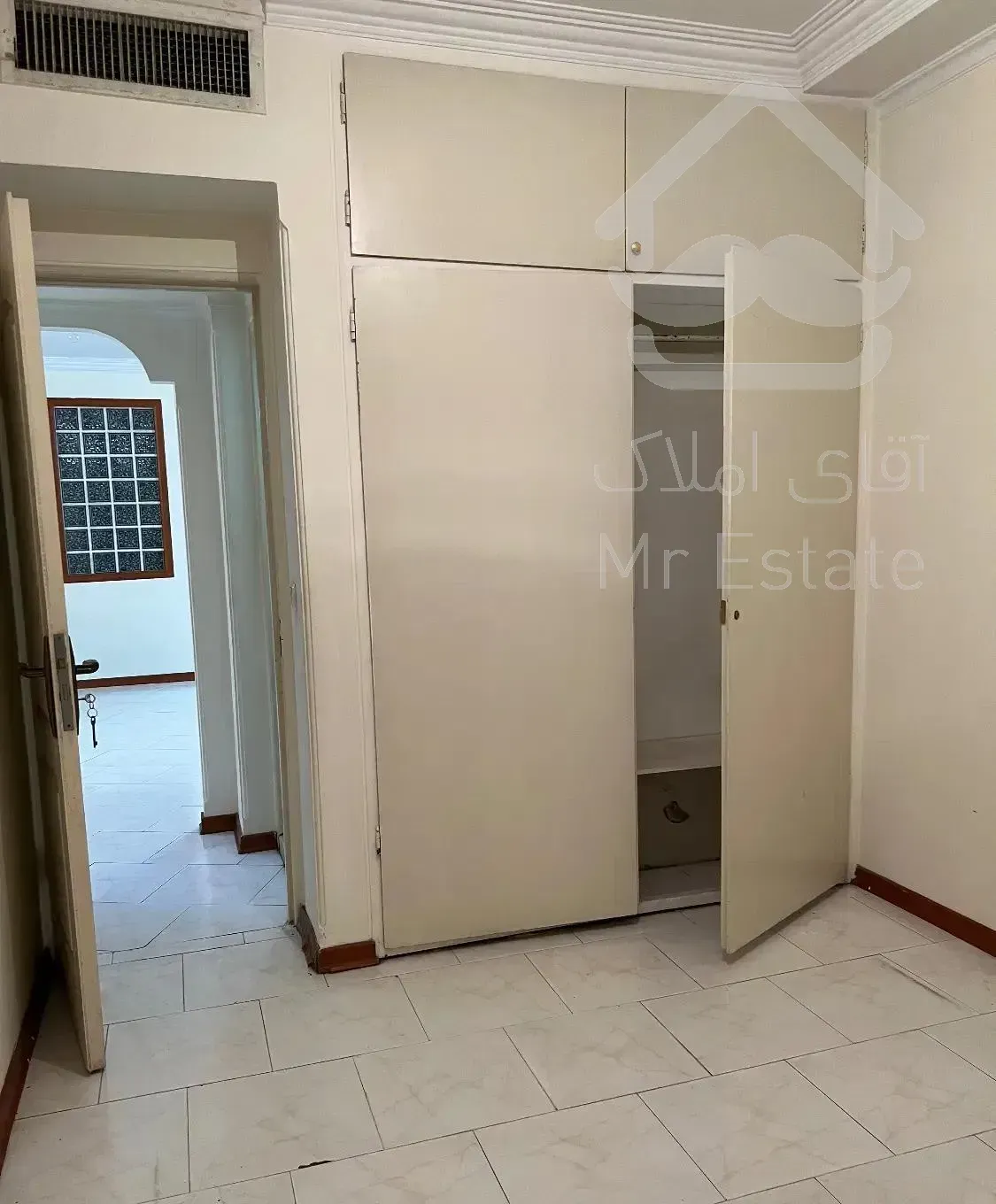 70متر دوخوابه تکواحدی معلم مرودشت اسانسور پارکینگ