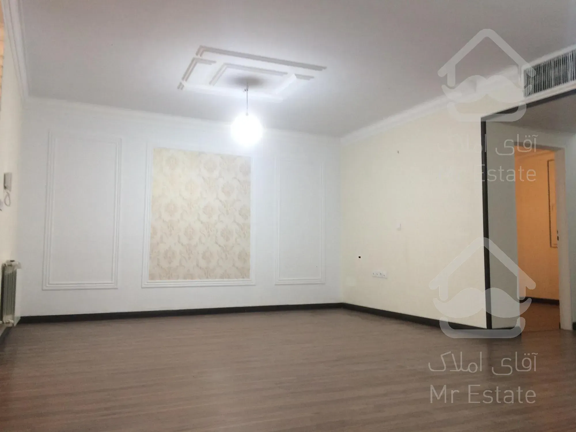 ۱۰۰متر تک واحدی صادقیه فردوس شرق زیر قیمت