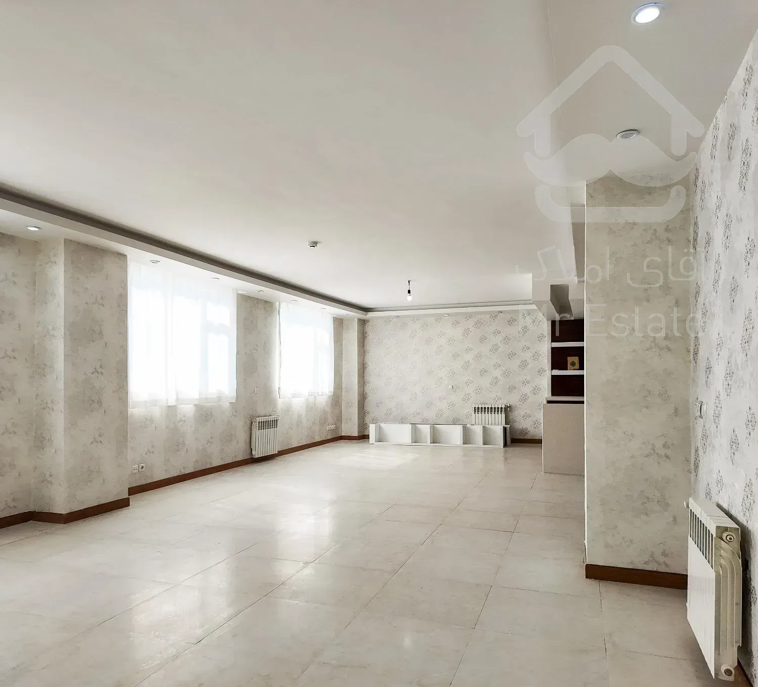 آپارتمان تک واحدی ۲ طرف نور ۱۶۰ متر خیابان گلستان