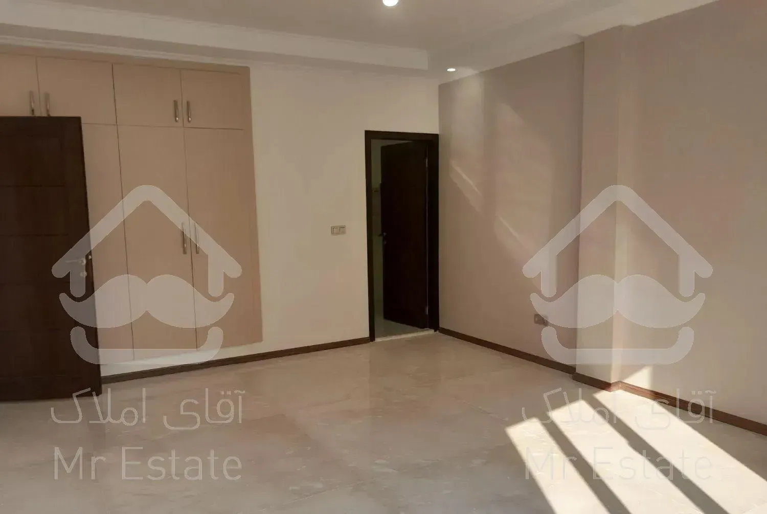 نیاوران /۲۱۰متر تک واحدی/۳ پارکینگ