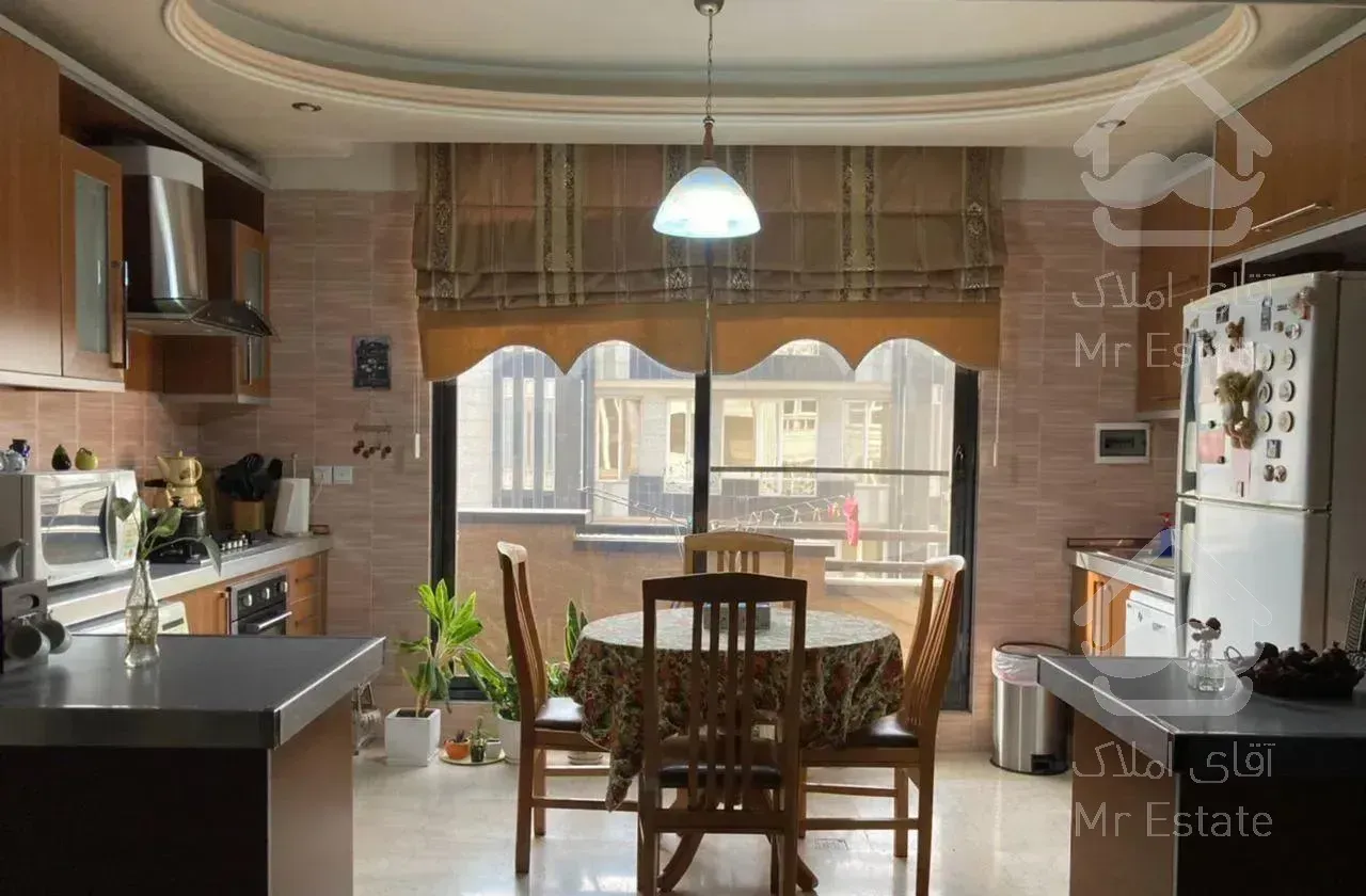 ۶۰۰متر مغازه فضای کاربردی بر فردوس شرق