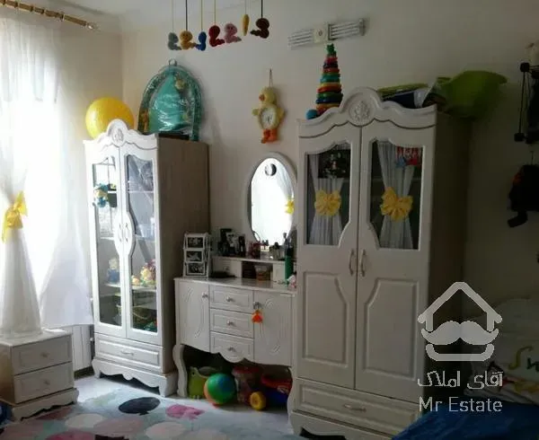 اپارتمان 130متری پارکینگ آسانسور ویرانی