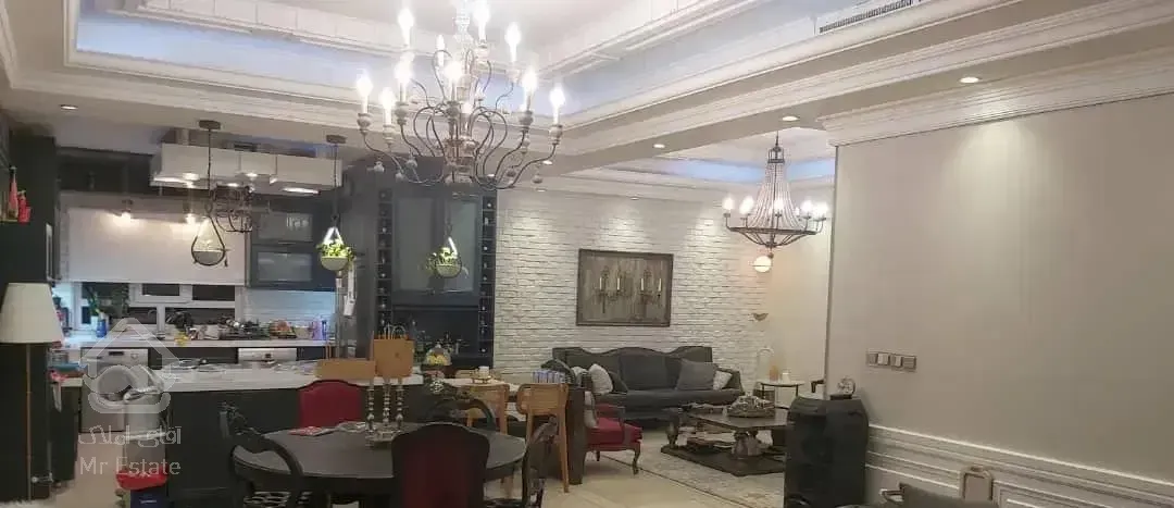 ۱۸۱ متر  ۳ خواب فرمانیه تک واحدی