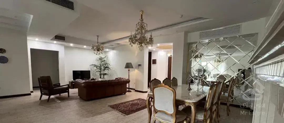 ۱۳۵ متر / ۲ خواب / ۲ پارکینگ سندی / آجودانیه