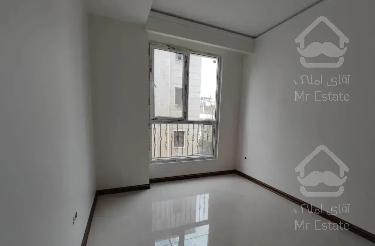 سهروردی شمالی سیبویه/۱۳۰ متر ۳ خواب نوساز / دو نبش