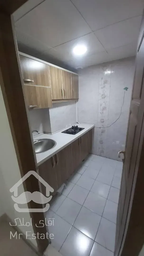 ۱۴۰ متر شمال جردن موقعیت اداری (۲ پارکینگ سندی)