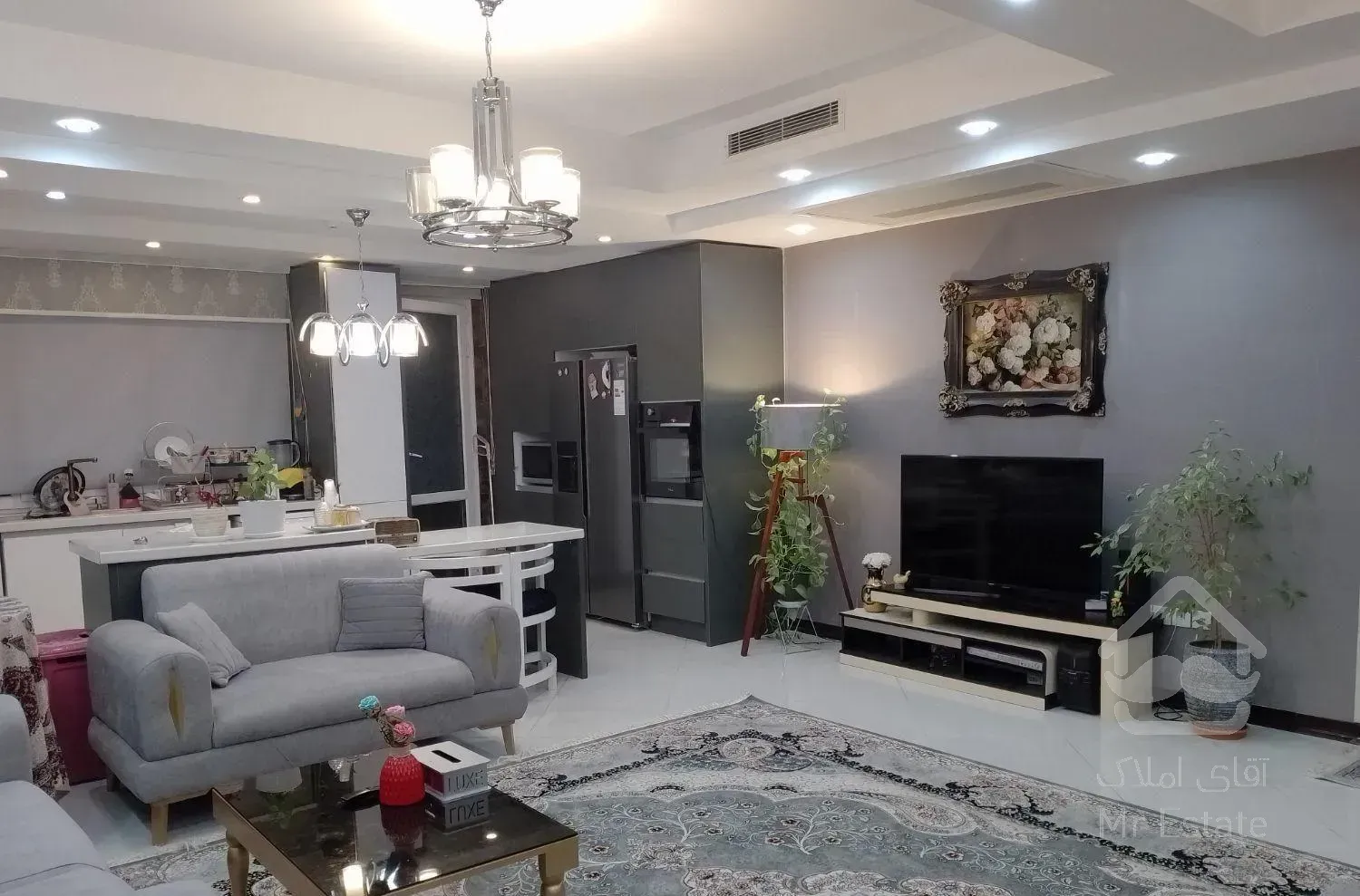 فروش آپارتمان ۱۰۷ متری ۲ خوابه در استخر