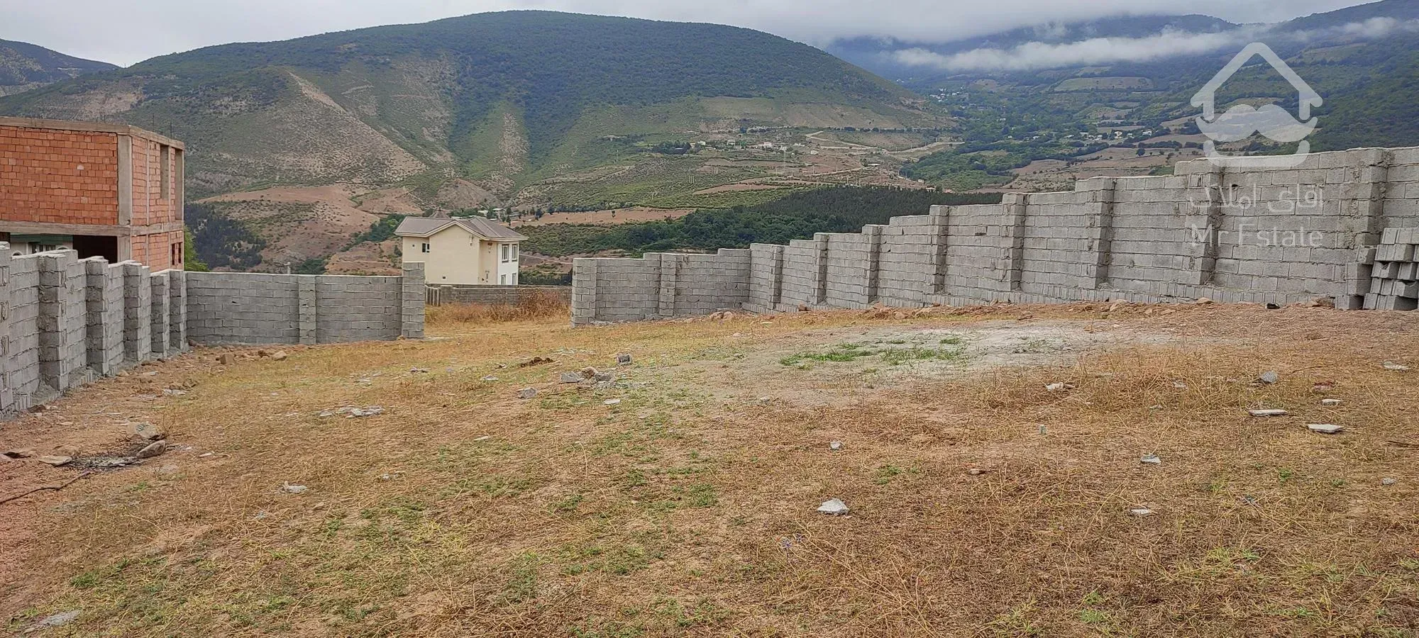 بافت مسکونی. دیوار کشی شده