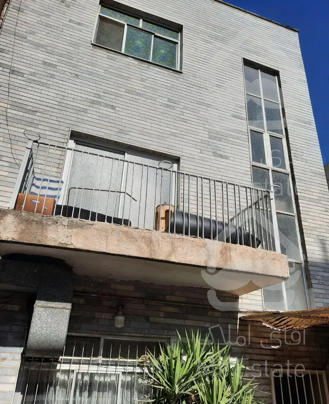 اپارتمان۴۸متری طبقه همکف