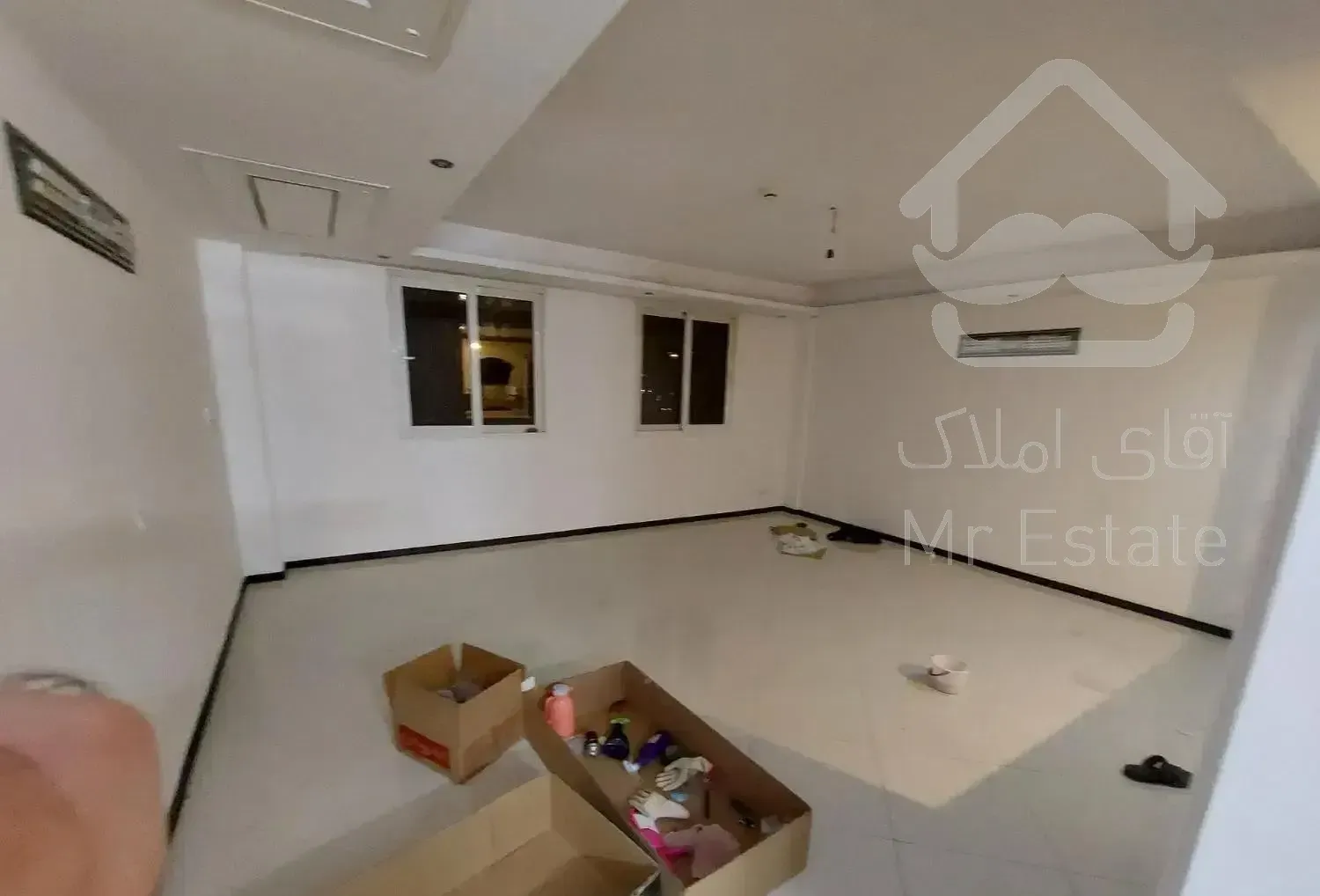 ۱۱۰  متر ۲خوابه فول دیزاین در برج آسمان دریاچه