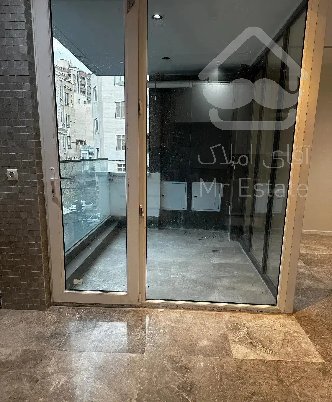 فرمانیه ۱۴۵ متر دو۲خواب/تراس قابل چیدمان