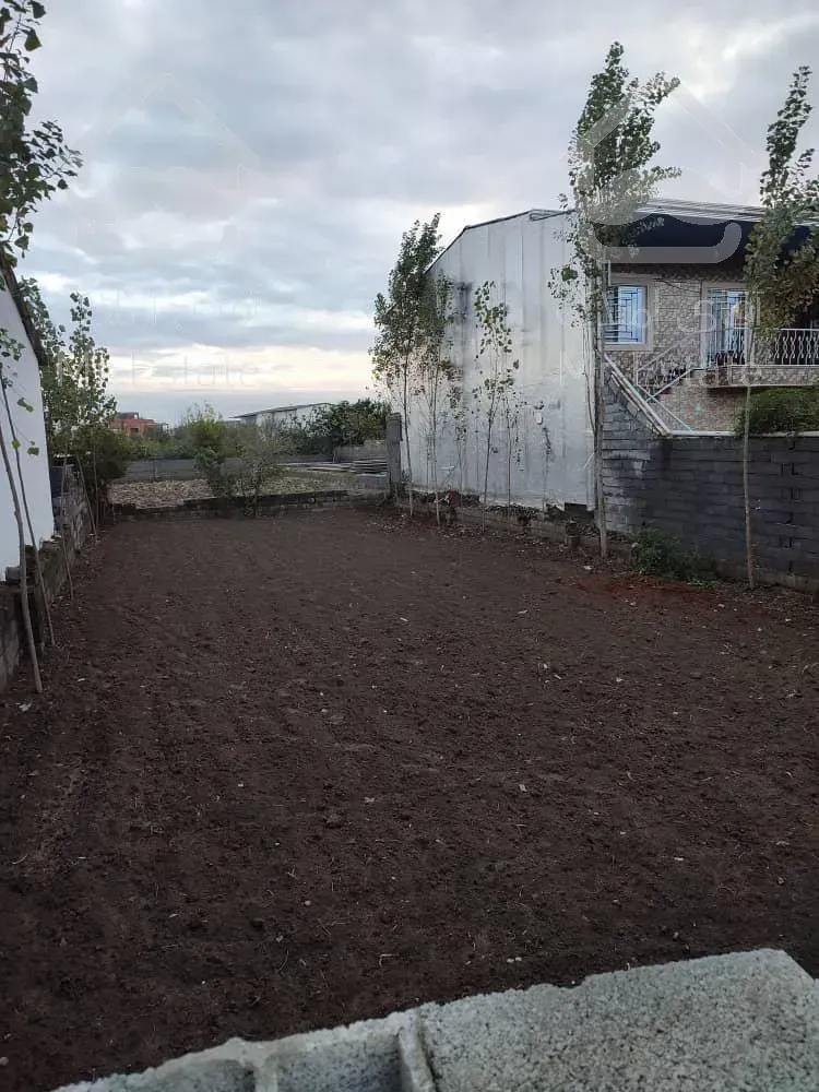 زمین ۳۰۰ متری داخل بافت زیر قیمت