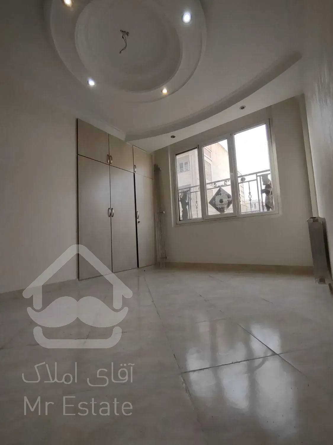 105متر/دو خواب/۴باغ شرقی/غرق نور