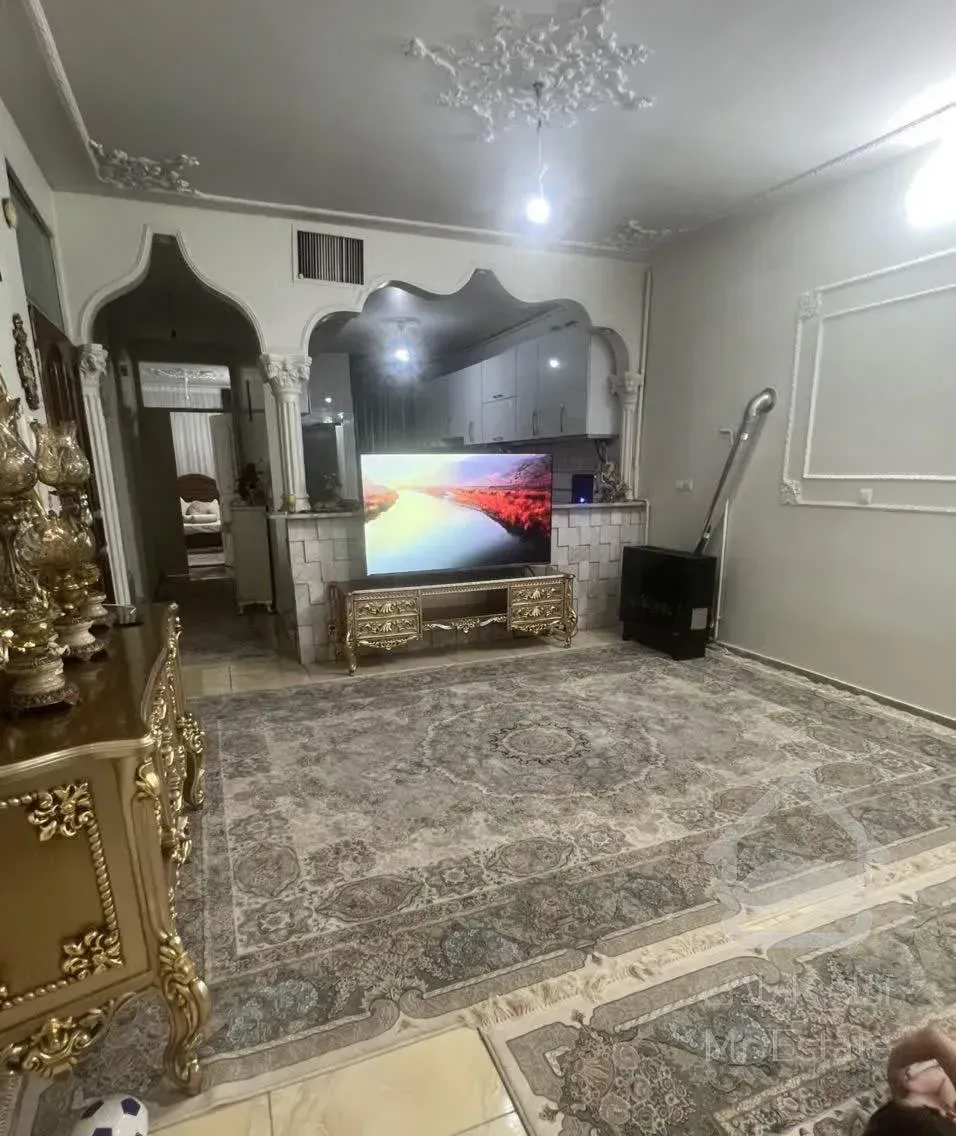 فروش آپارتمان۱۰۰ متری ۲خوابه طبقه ۲ دارای قدرالسهم