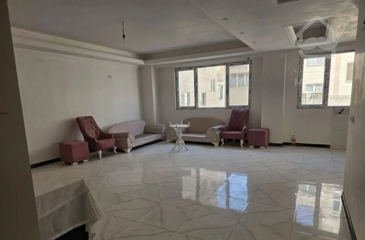 آپارتمان جوادیه تک واحدی 105متری کلید نخورده