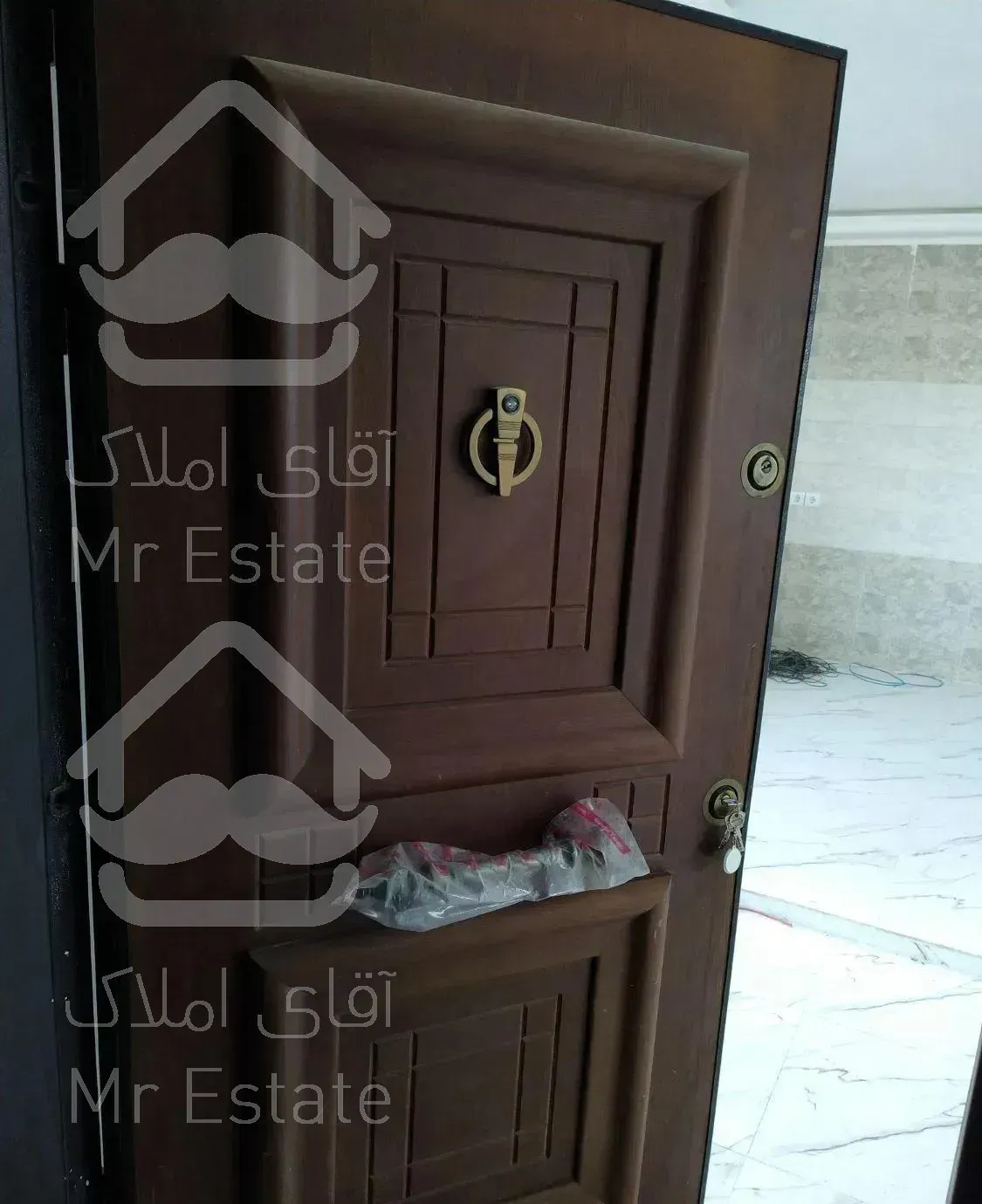 رهن واحد ۱۴۰ متری با ویو دریا