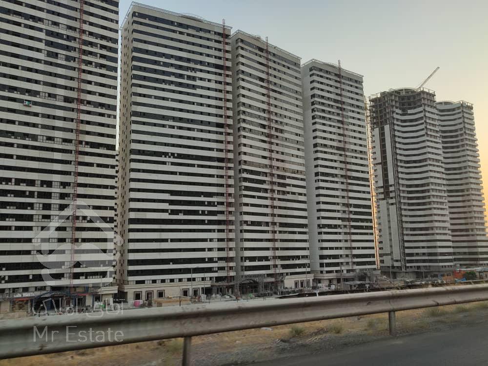 فروش آپارتمان ۱۰۲ متر شهرک شهید خرازی
