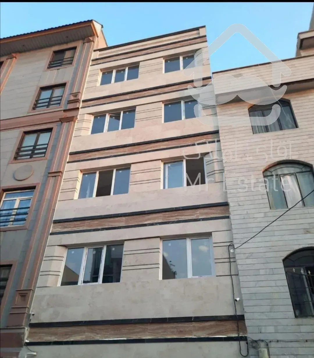 63 متر دو خواب کلید نخورده