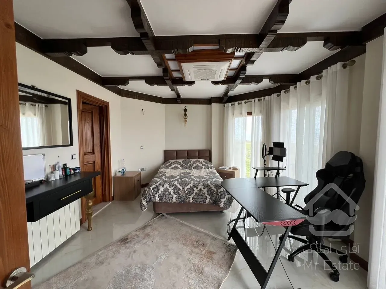 فروش ویلای ۶۰۰ متری دوبلکس استخردار شهرک ساحل قو