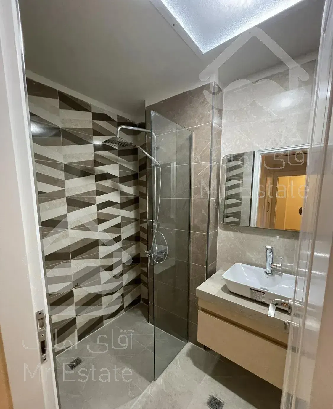 *گیشا 185 متر 3 خواب نوساز کلیدنخورده