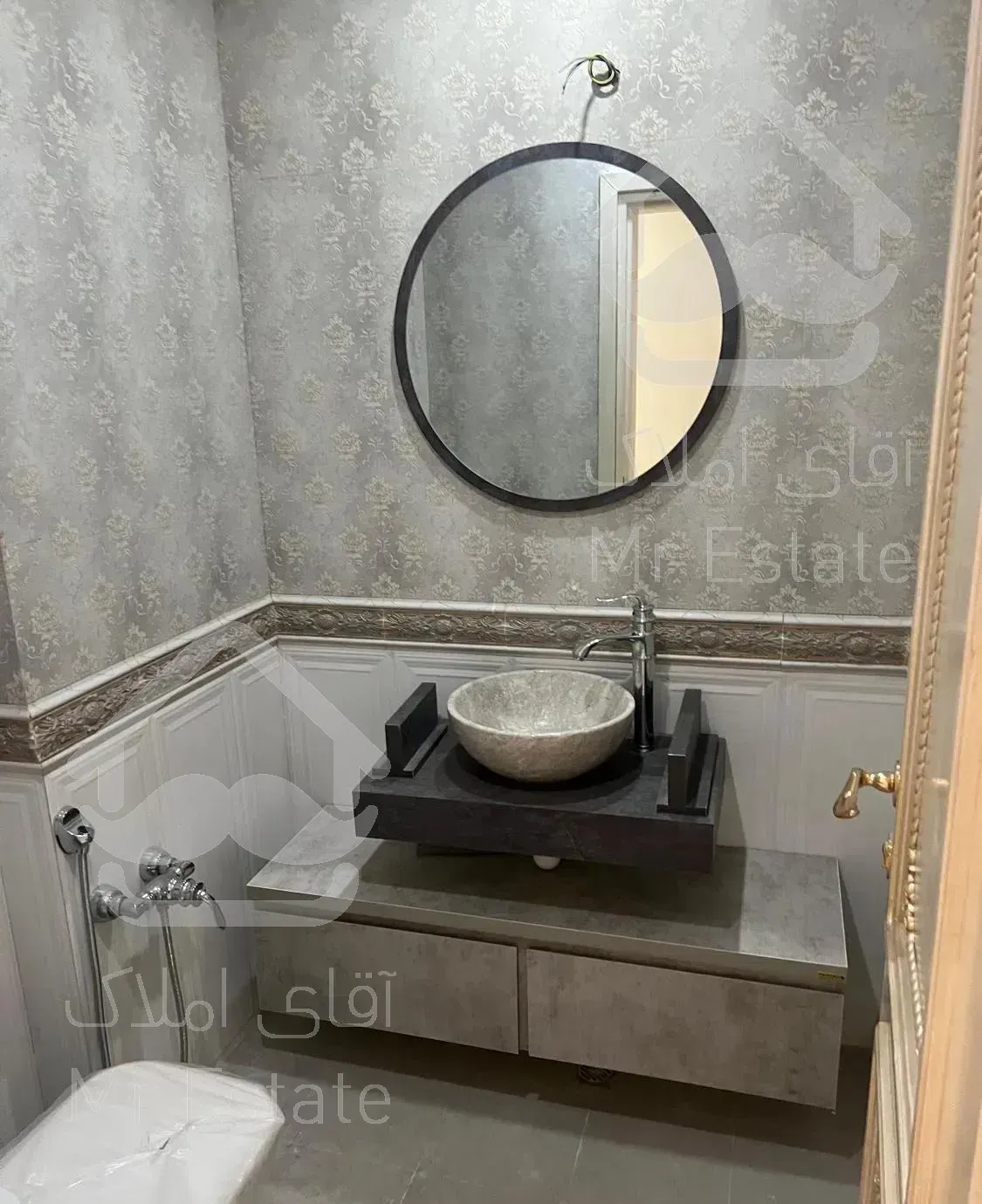 شیخ‌ بهایی شمالی ۱۶۰ متر تک واحد