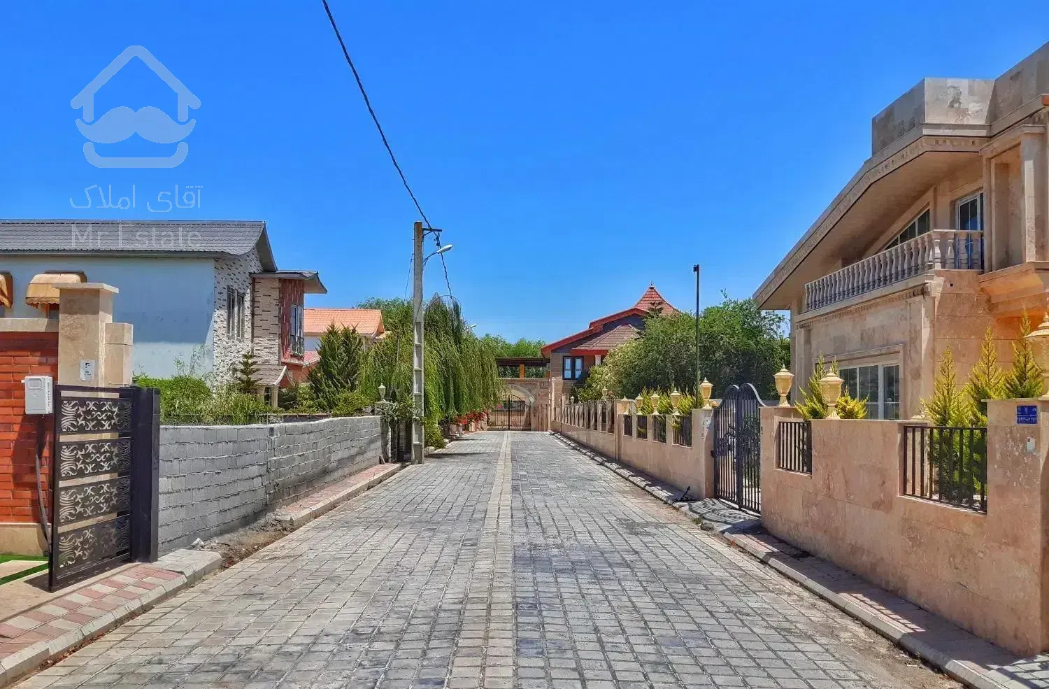 ابَر ویلا مدرن/دو استخر مجزا/سنددار/شهرک برند