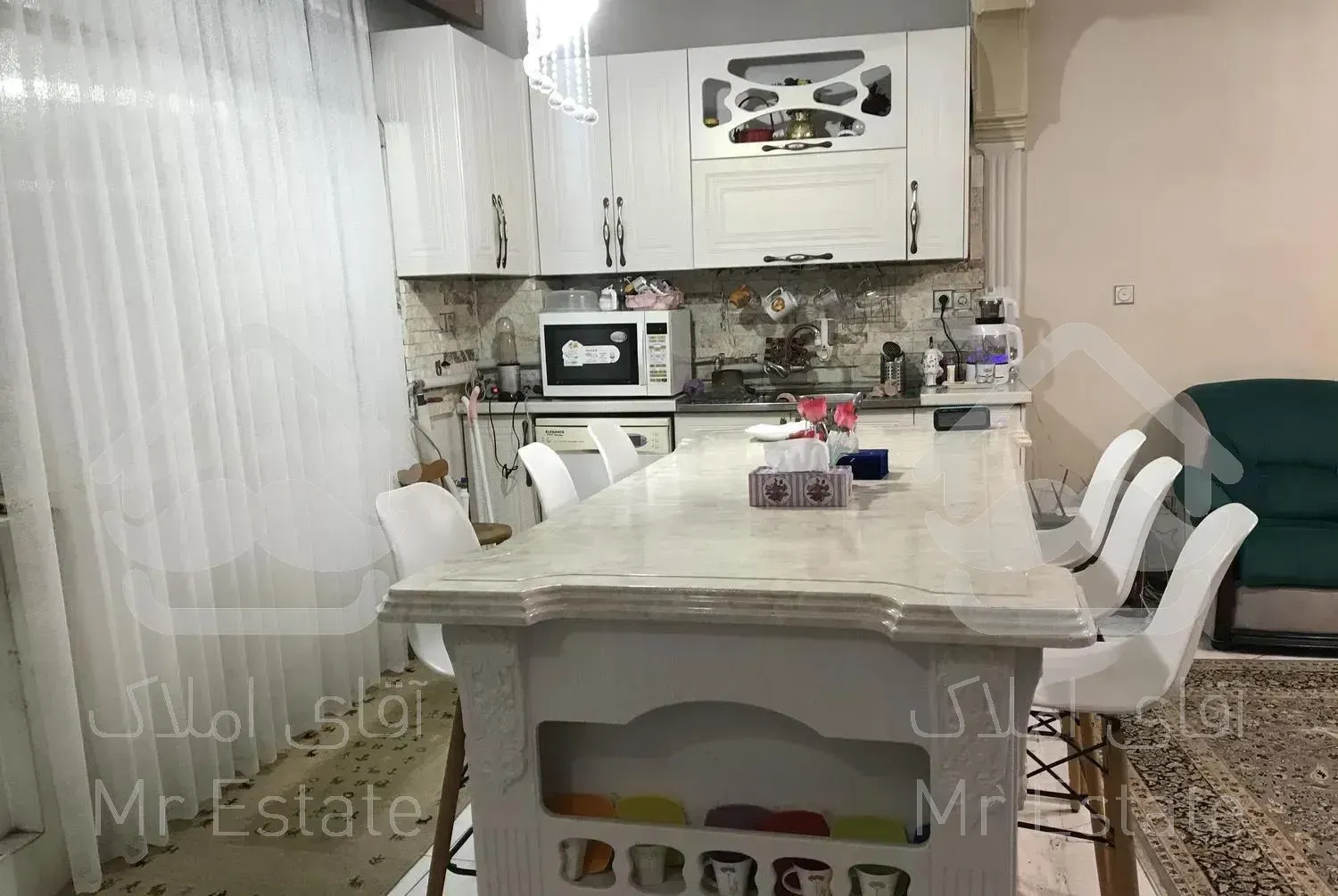 (آپارتمان ۷۰متری در تاپ لوکیشن منطقه)