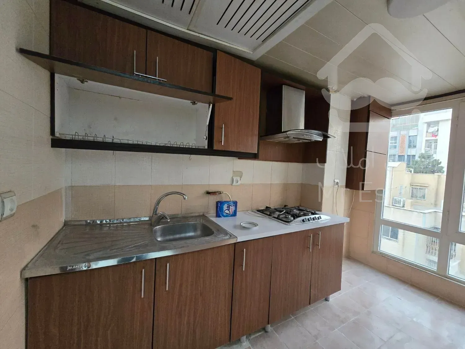 145متر سعادت آباد * دونبش*سرتاسرپنجره *۵ساله*