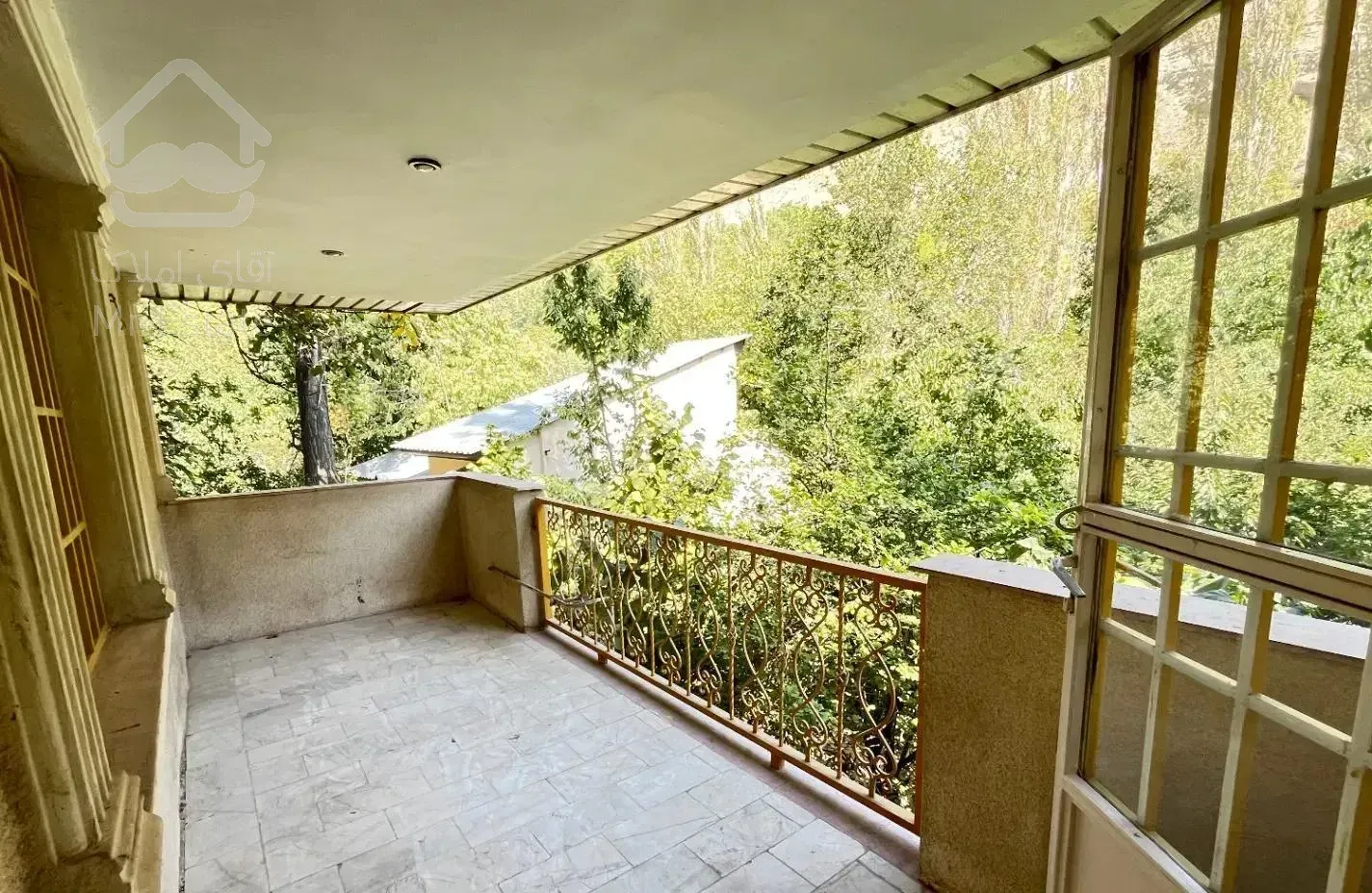 ویلا 1270متر دنج و آرام/جواز نوسازی /OUSHAN VILLA