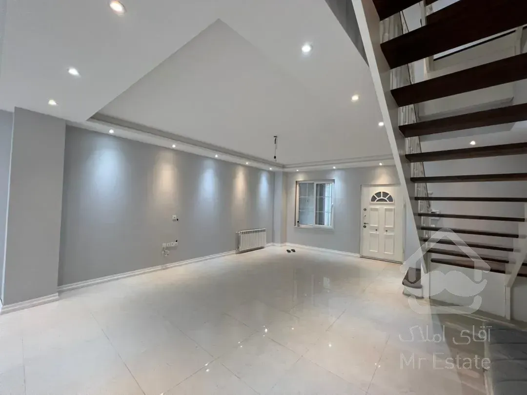 فروش ویلای ۳۱۰ متری تریبلکس سی متری