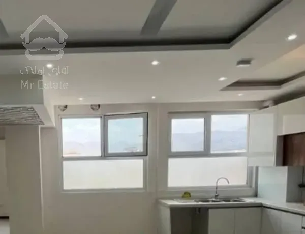 ۹۰ متر/ ۲ خواب/ تخلیه/ سالن پرده خور/ پارکینگ مشاع