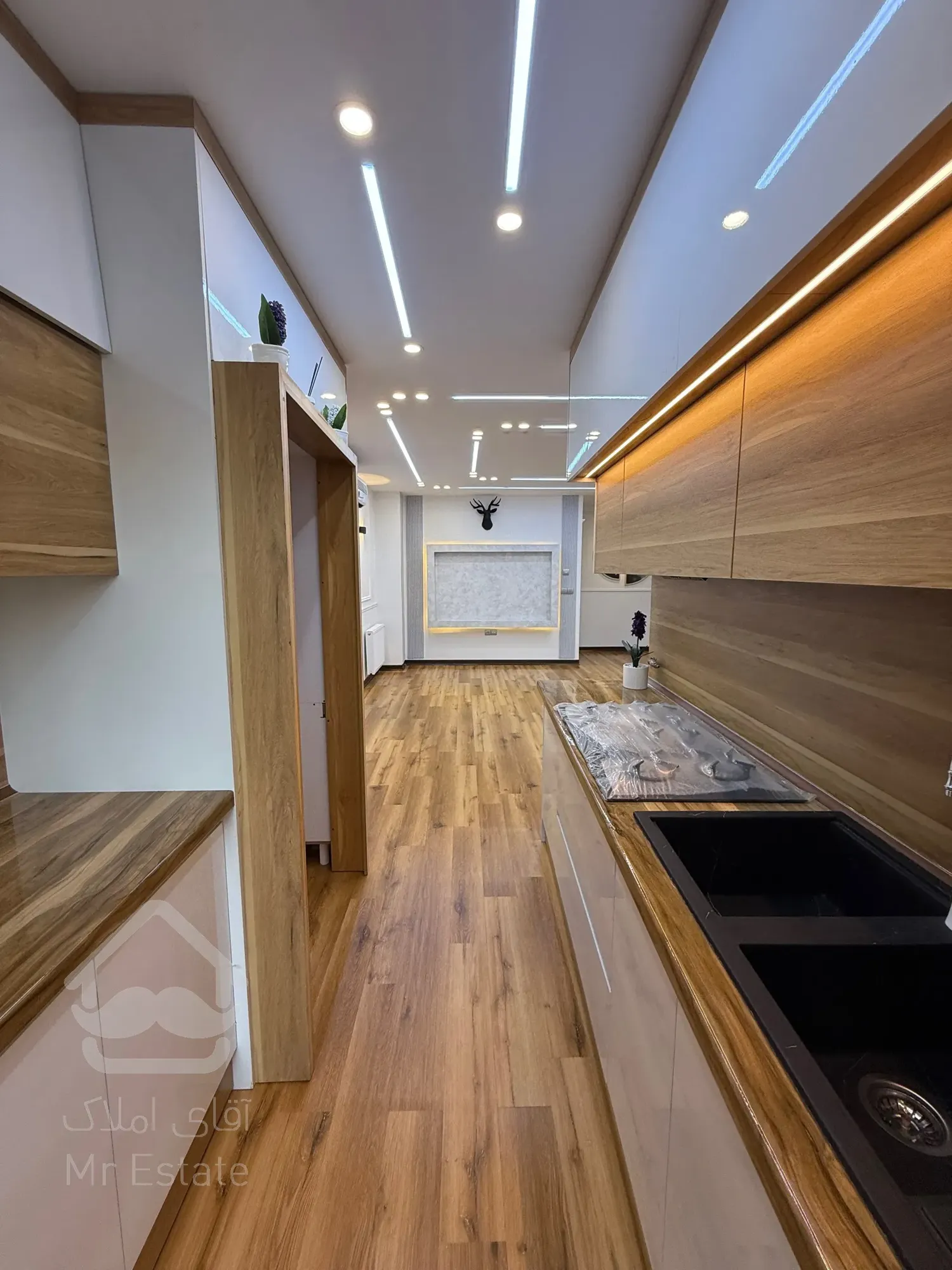 ۷۰متر فول امکانات سندتکبرگ اندیشه فازیک