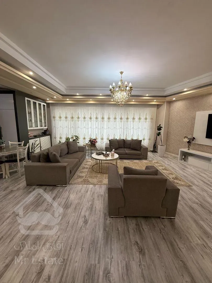 فروش واحد ۲۲۰متری در بلوارگیلان