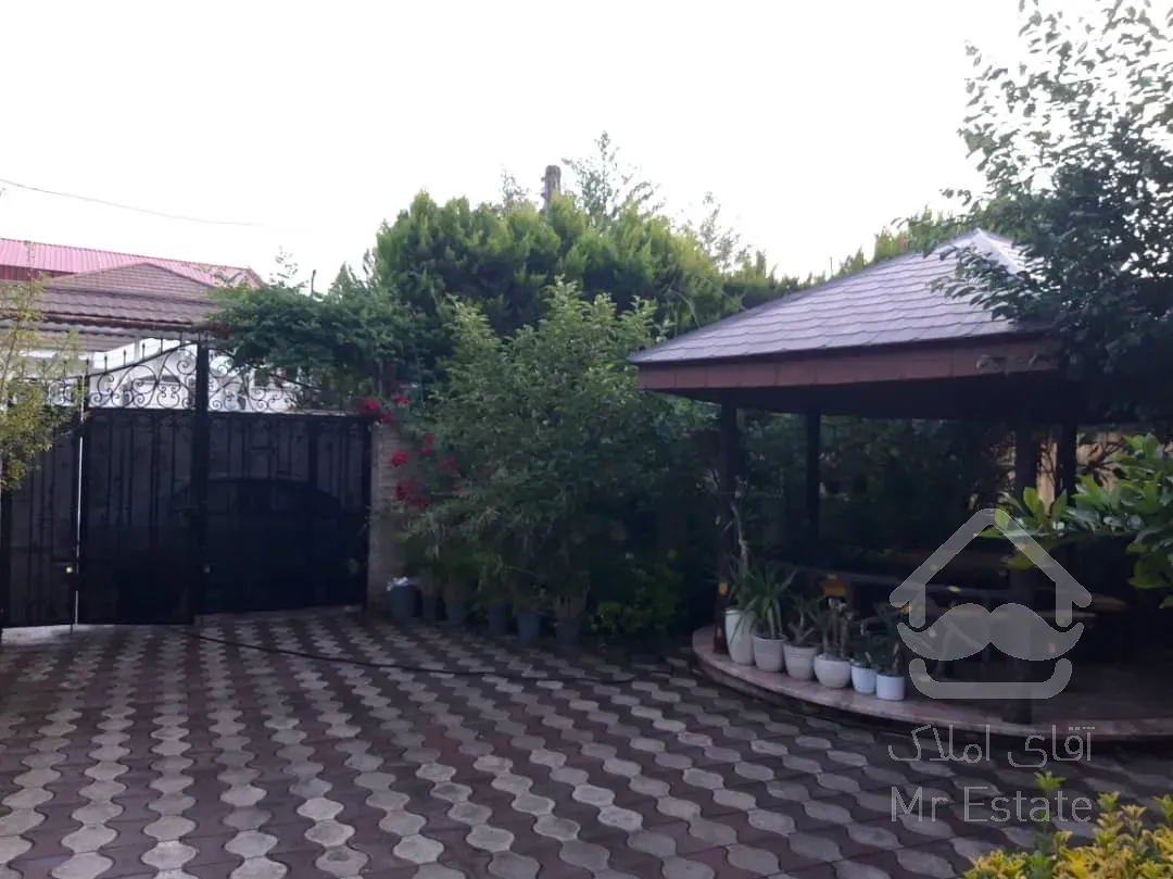 ویلا باغ ۳۰۰متری