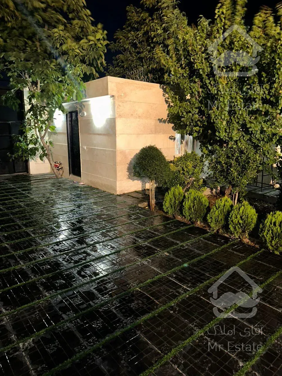 باغ ۴۰۰ متری خوشنام