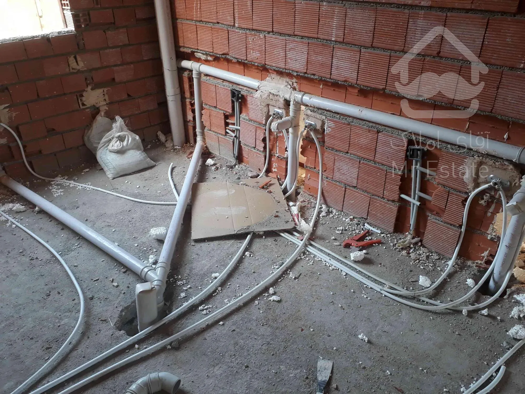 لوله کشی آب و فاضلاب ، کف گرمایشی ، رادیات و پکیج .