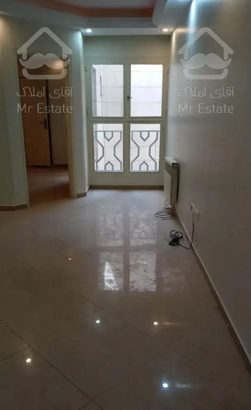 آپارتمان در یک مجموعه 20 واحدی می باشد.